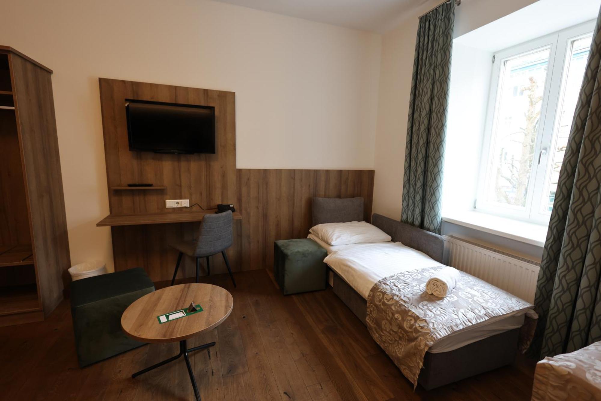 Altstadt Hofwirt Hotel 3*
