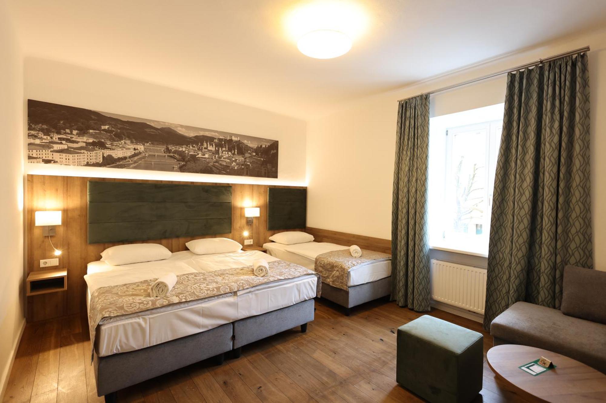 Hotel Altstadt Hofwirt 3*